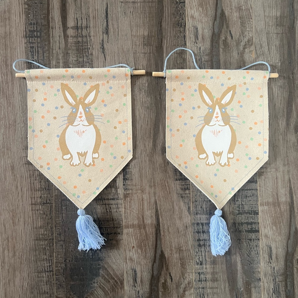 2 Spritz Easter Bunny Flag